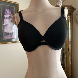 NWOT Warner's Classic Black Underwire Bra SZ 38D. C:85A